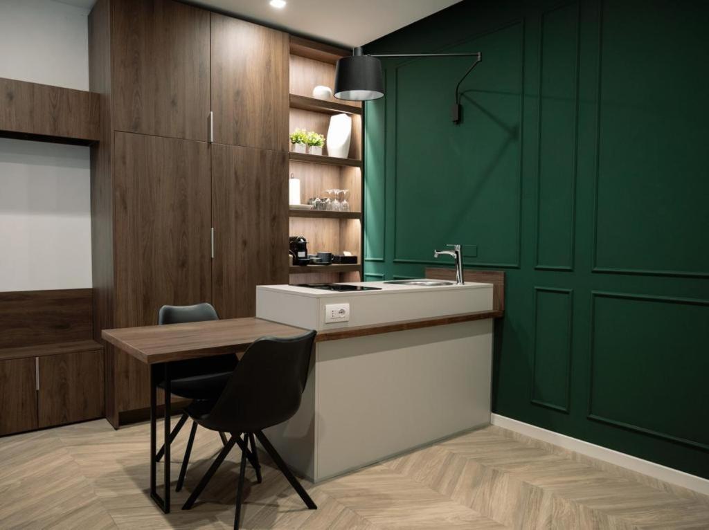 Salotto Room Boutique Пескара Екстериор снимка