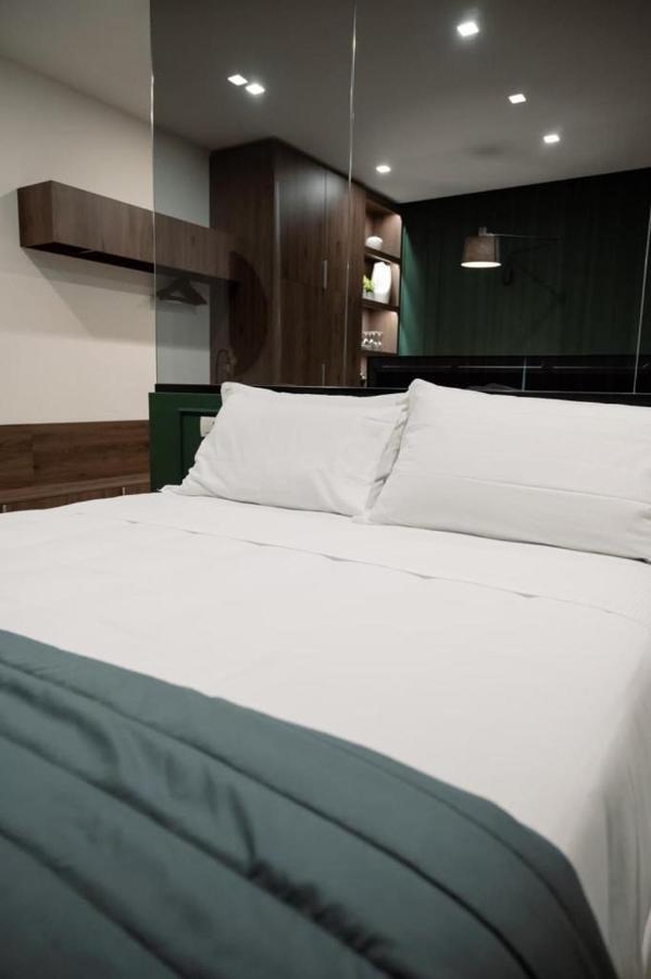 Salotto Room Boutique Пескара Екстериор снимка