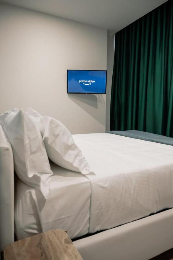 Salotto Room Boutique Пескара Екстериор снимка