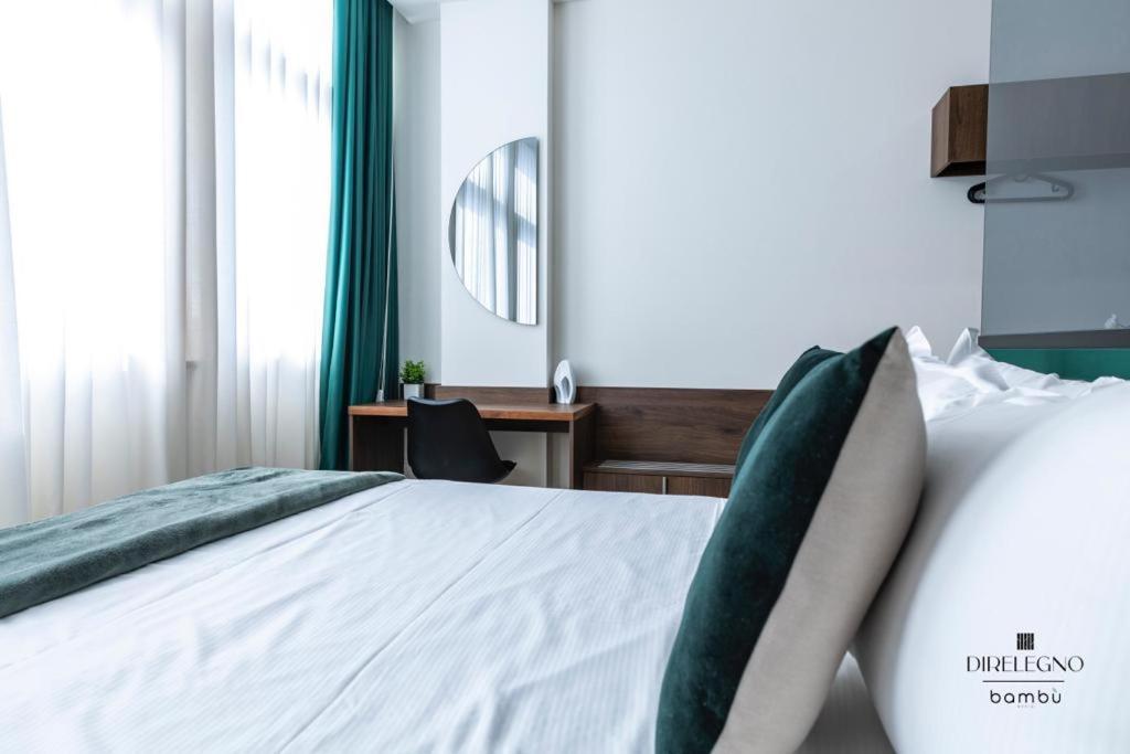 Salotto Room Boutique Пескара Екстериор снимка